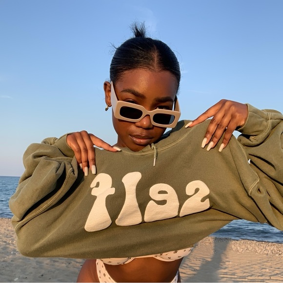 Sisters & Seekers retro sunglasses - Picture 2 of 6